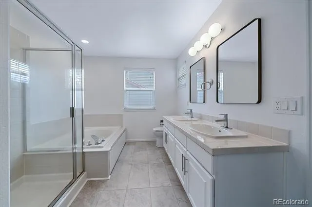 6048 S Walden Court Aurora, CO 80016