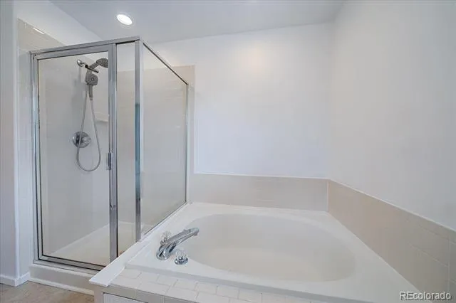 6048 S Walden Court Aurora, CO 80016