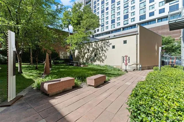 1050 Cherokee Street #304 Denver, CO 80204