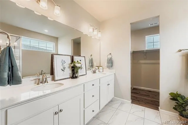 27942 E Glasgow Place Aurora, CO 80016