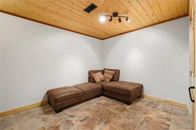 401 Lake Road Idaho Springs, CO 80452