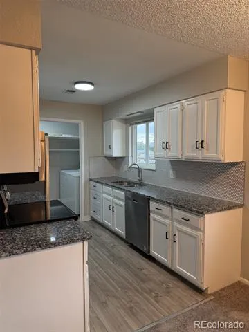 9778 Appletree Place Denver, CO 80260