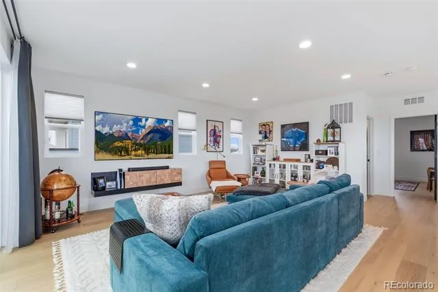 6306 Elmira Court Denver, CO 80238