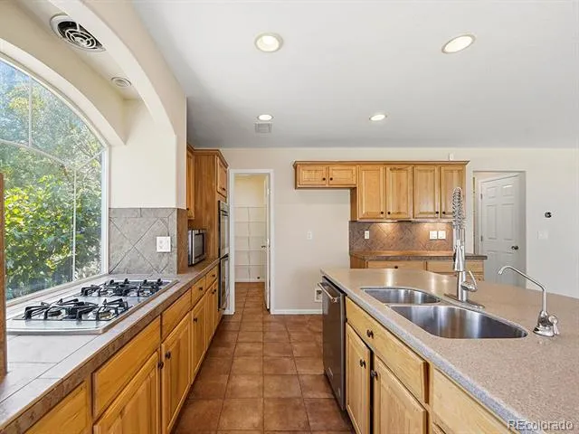 15395 E 117th Place Commerce City, CO 80022