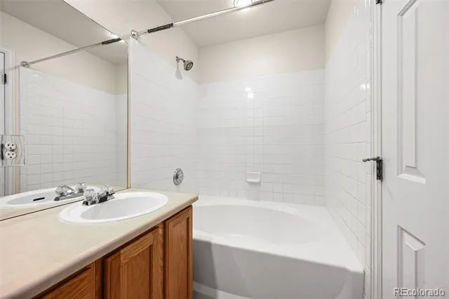 1252 Carlyle Park Circle Highlands Ranch, CO 80129