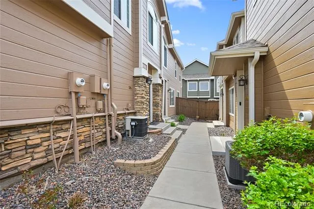 1252 Carlyle Park Circle Highlands Ranch, CO 80129