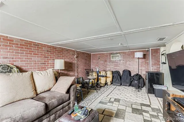 1801 W 47th Avenue Denver, CO 80211