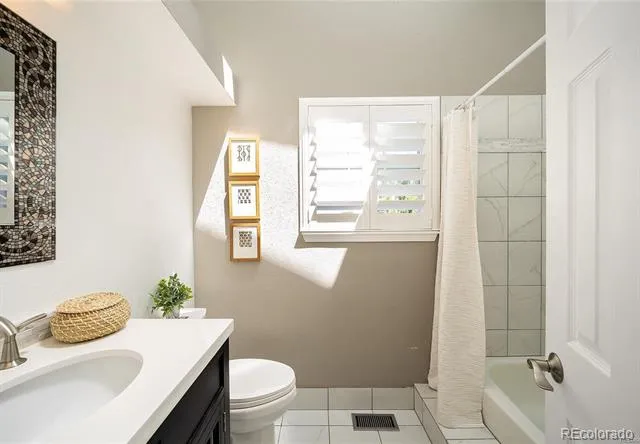 1881 Newland Court Lakewood, CO 80214