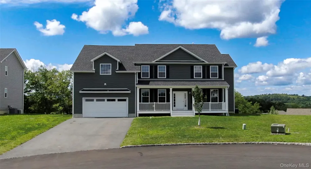 47 Dartmouth Drive Poughkeepsie, NY 12603