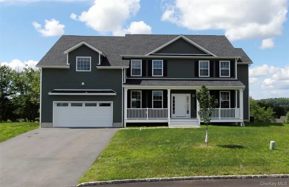 47 Dartmouth Drive Poughkeepsie, NY 12603