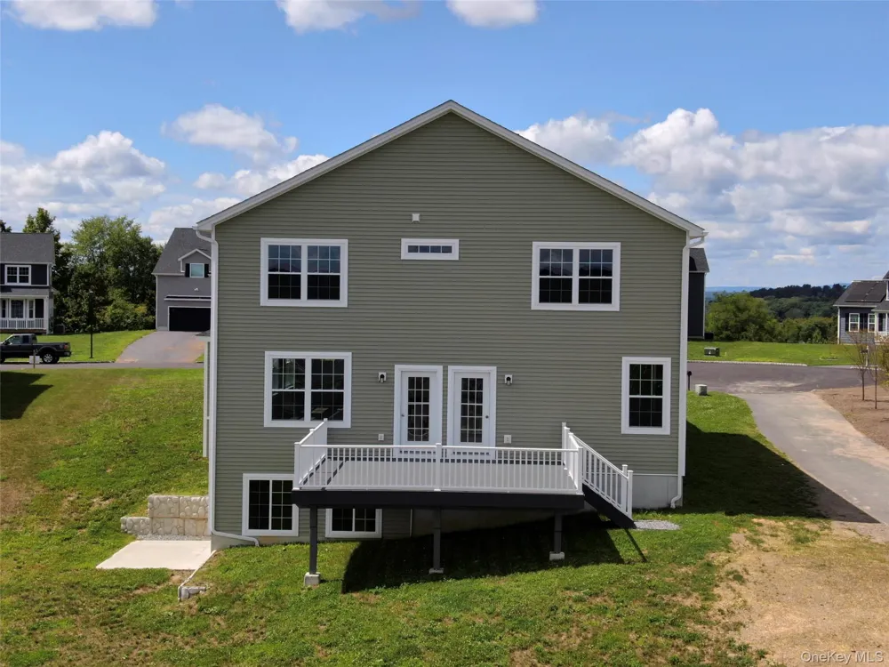 38 Dartmouth Drive Poughkeepsie, NY 12603