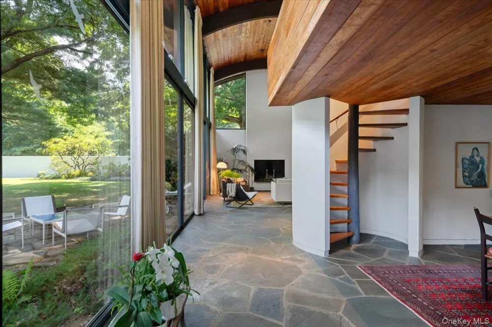 347 Duck Pond Road Matinecock, NY 11560