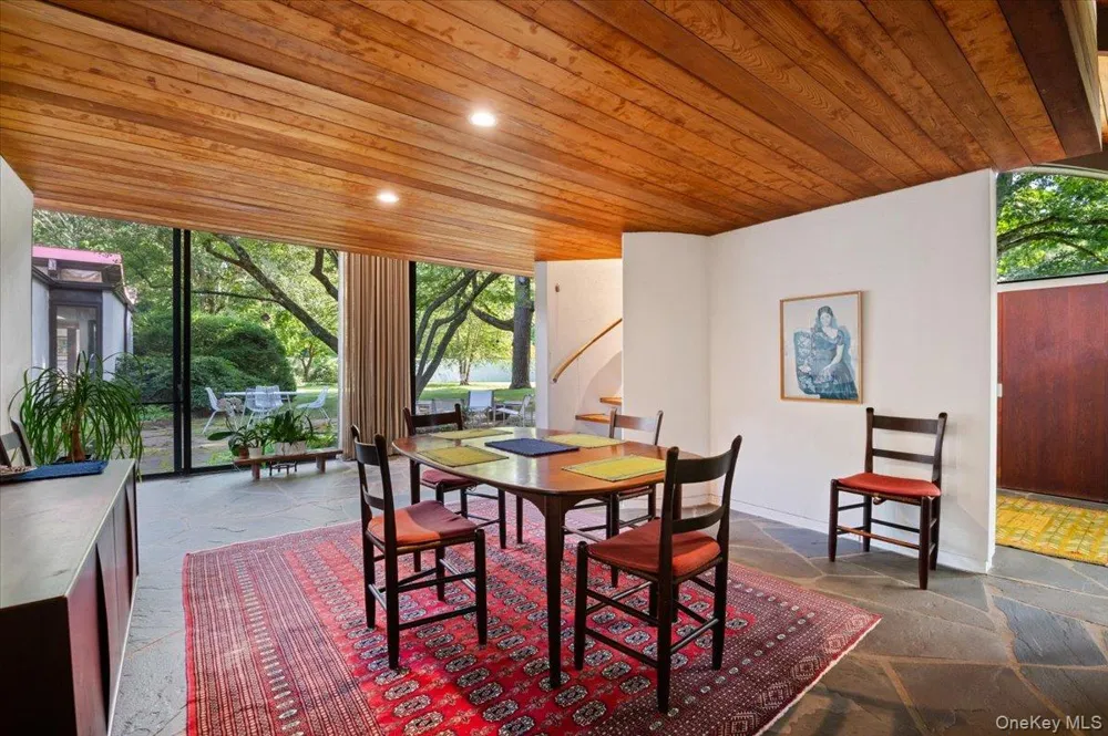 347 Duck Pond Road Matinecock, NY 11560
