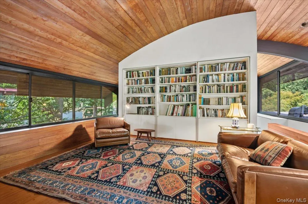 347 Duck Pond Road Matinecock, NY 11560