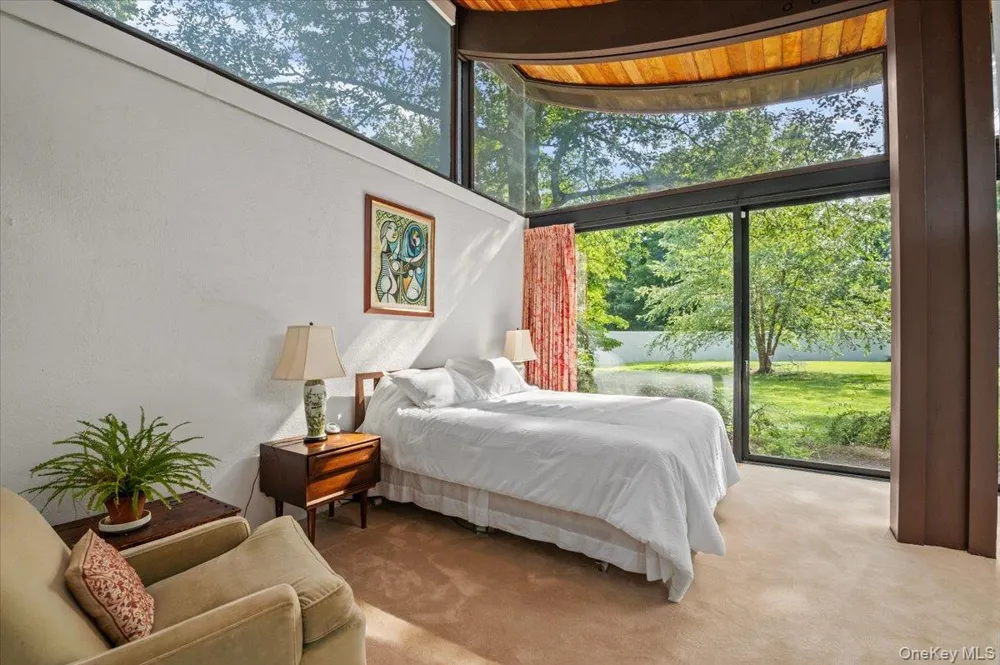 347 Duck Pond Road Matinecock, NY 11560