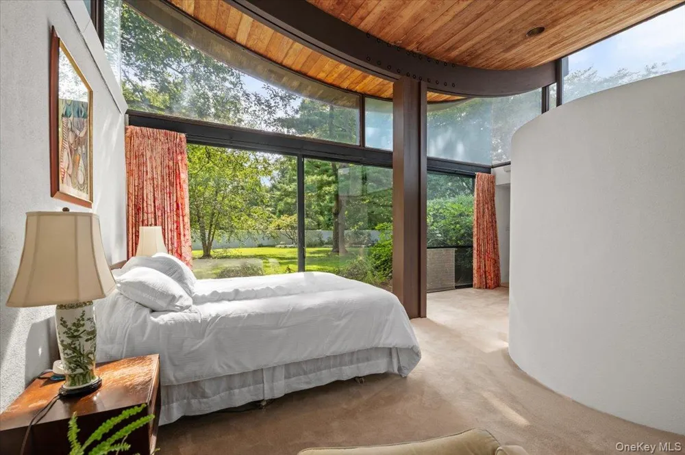 347 Duck Pond Road Matinecock, NY 11560