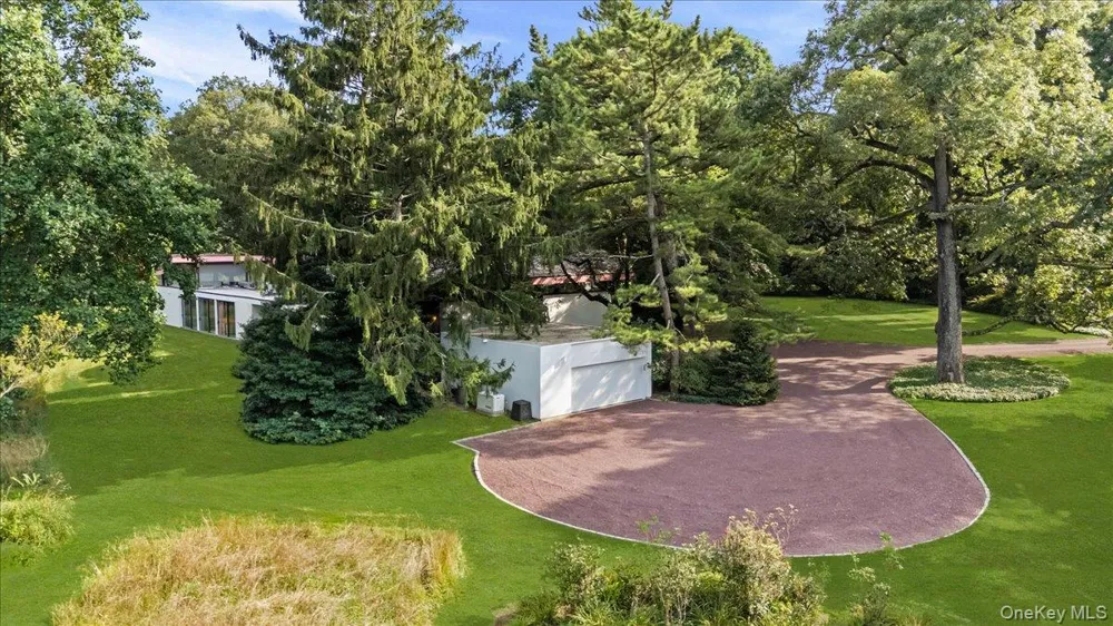 347 Duck Pond Road Matinecock, NY 11560