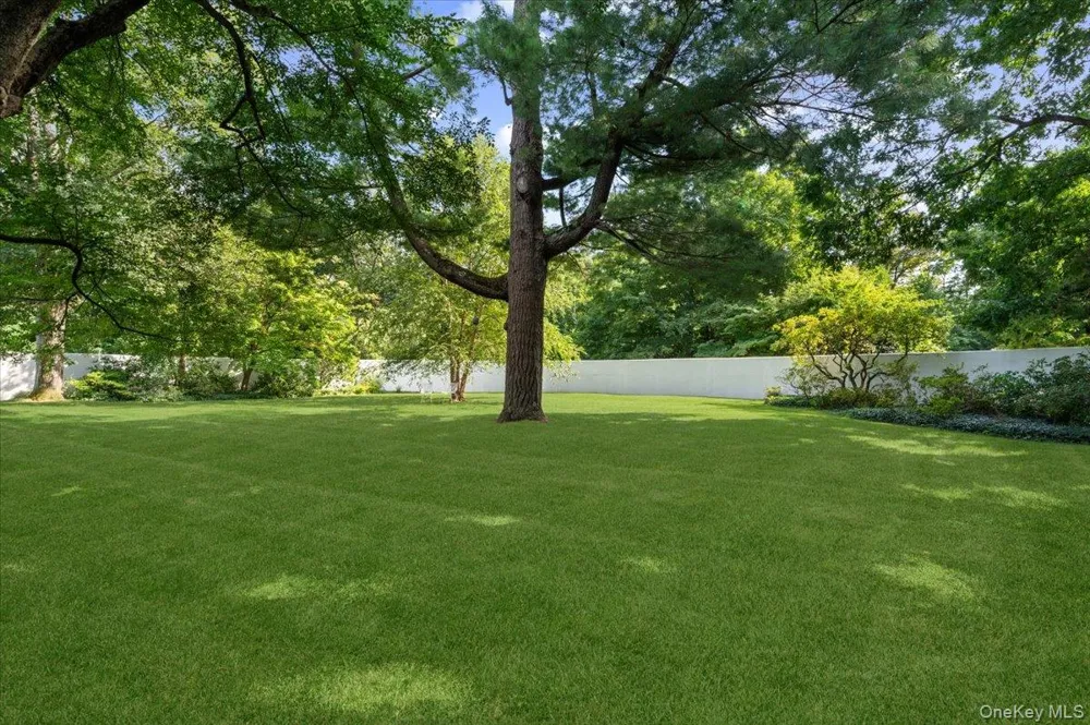 347 Duck Pond Road Matinecock, NY 11560