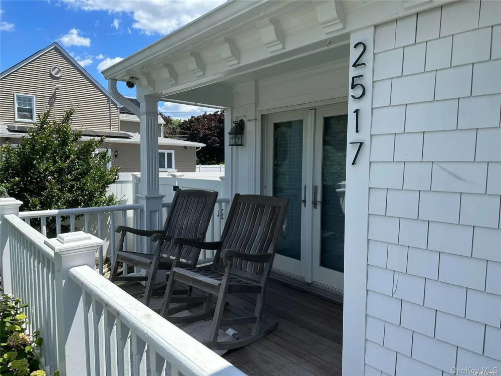 2517 Rockville Centre Parkway Oceanside, NY 11572