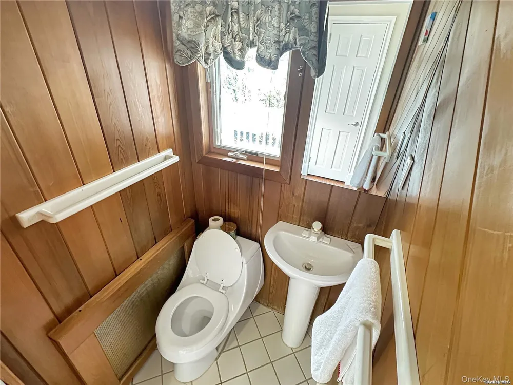 2517 Rockville Centre Parkway Oceanside, NY 11572