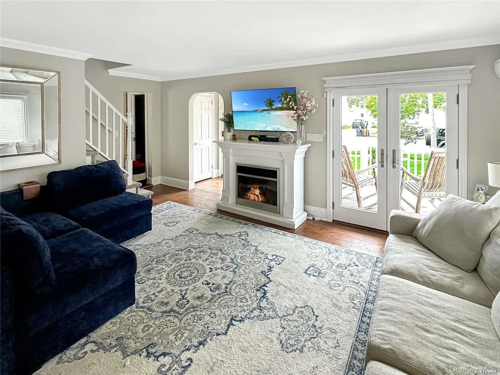 2517 Rockville Centre Parkway Oceanside, NY 11572