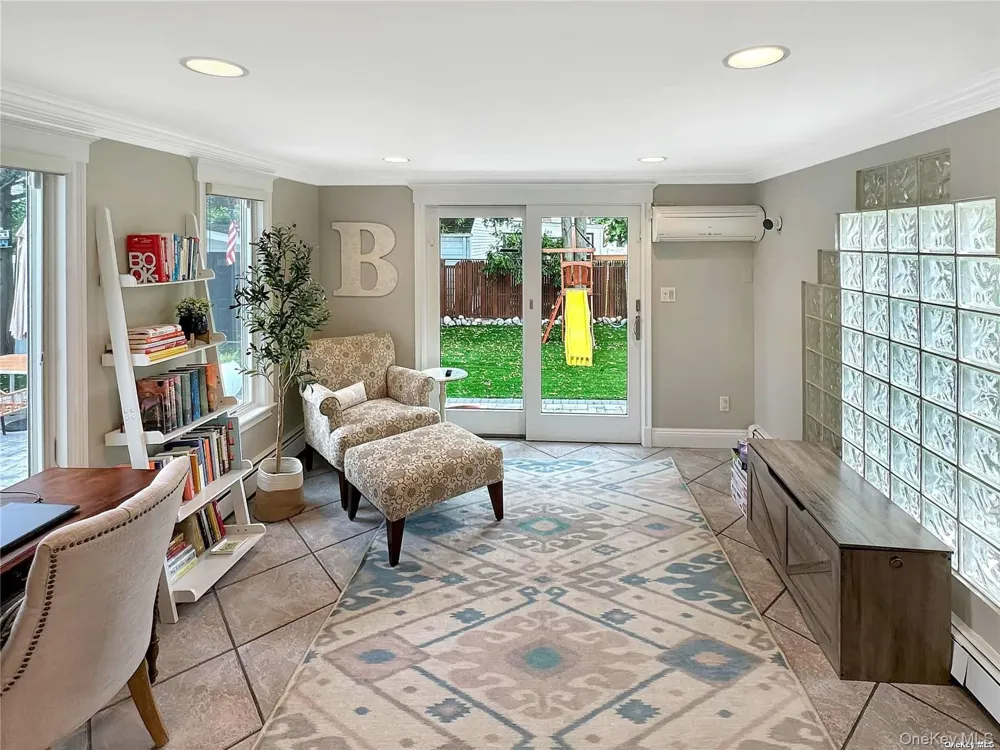 2517 Rockville Centre Parkway Oceanside, NY 11572