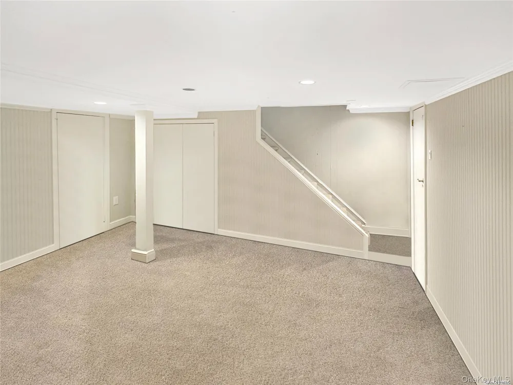2517 Rockville Centre Parkway Oceanside, NY 11572