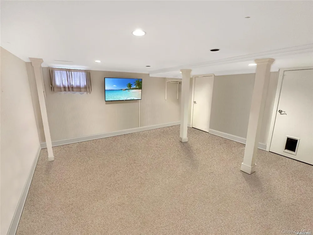 2517 Rockville Centre Parkway Oceanside, NY 11572