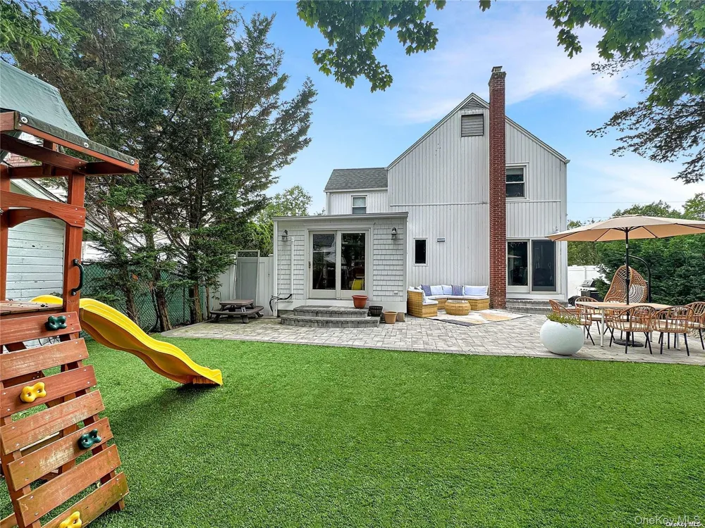 2517 Rockville Centre Parkway Oceanside, NY 11572