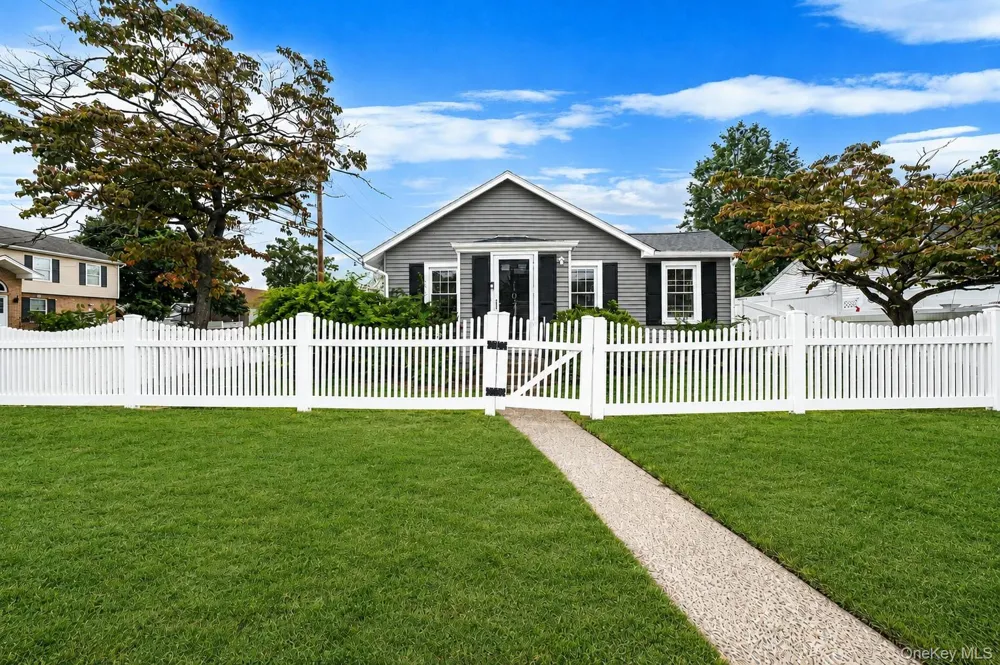 1077 Central Avenue Hempstead, NY 11550