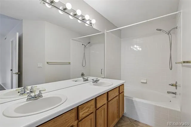 4044 E Geddes Circle Centennial, CO 80122