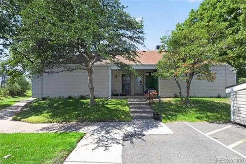 2600 S Xanadu Way #B