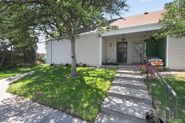 2600 S Xanadu Way #B Aurora, CO 80014