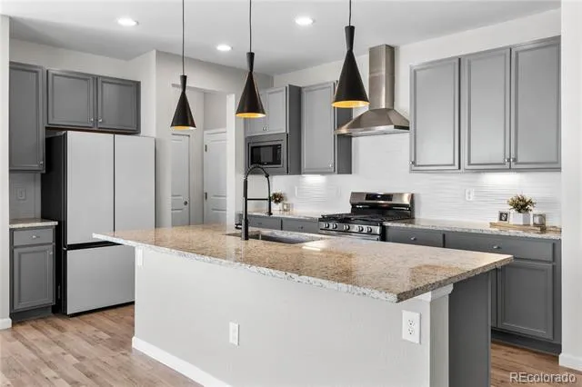 931 W Hopkins Drive Elizabeth, CO 80107
