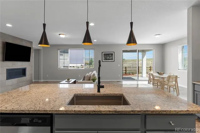 931 W Hopkins Drive Elizabeth, CO 80107