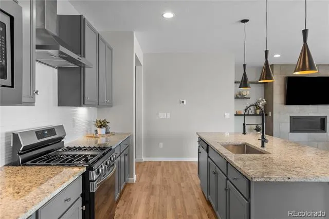 931 W Hopkins Drive Elizabeth, CO 80107