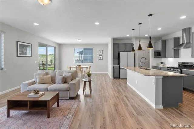 931 W Hopkins Drive Elizabeth, CO 80107