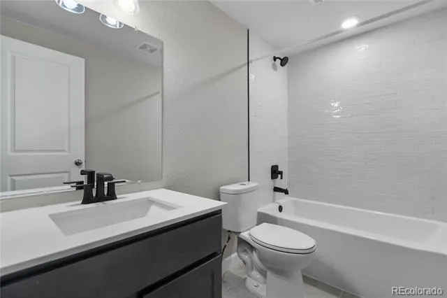 931 W Hopkins Drive Elizabeth, CO 80107