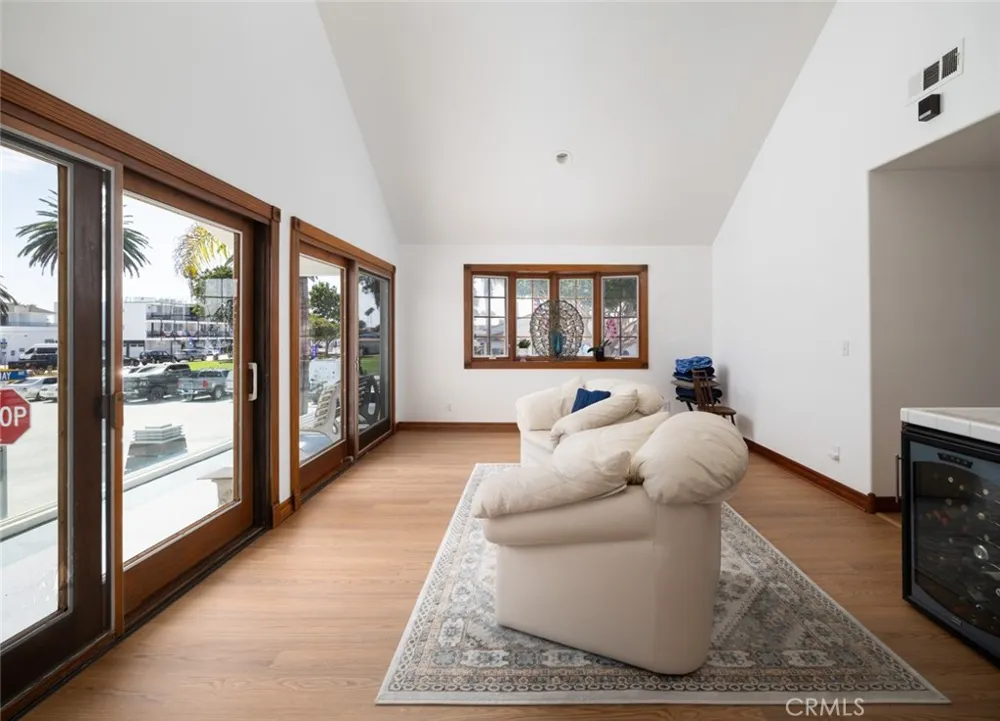 1444 W Bay Newport Beach, CA 92661