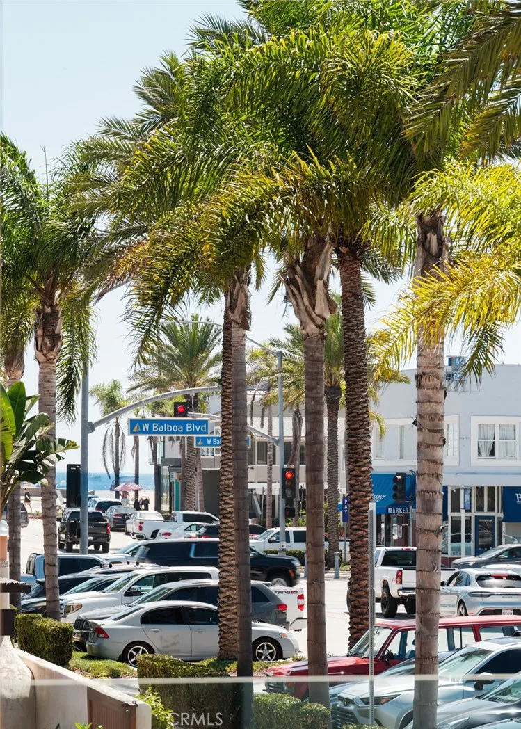1444 W Bay Newport Beach, CA 92661