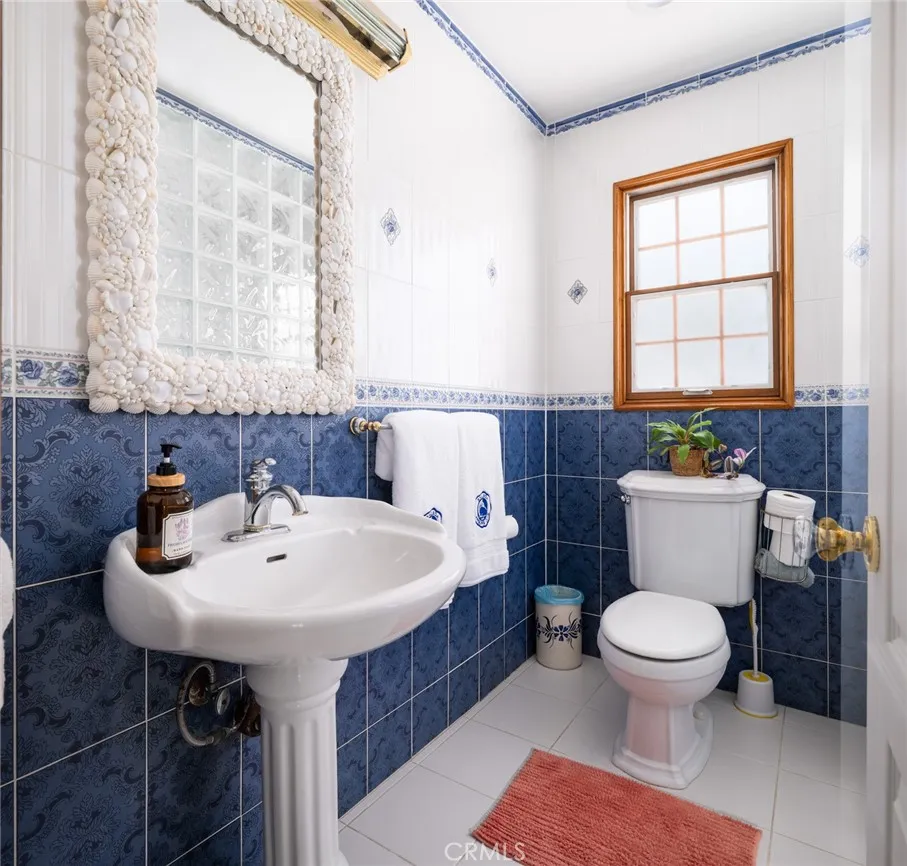 1444 W Bay Newport Beach, CA 92661