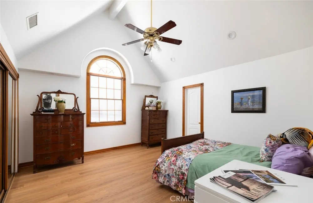 1444 W Bay Newport Beach, CA 92661