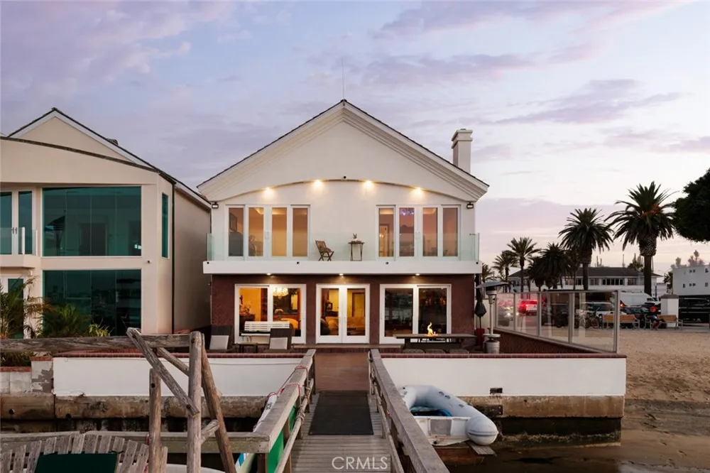 1444 W Bay Newport Beach, CA 92661