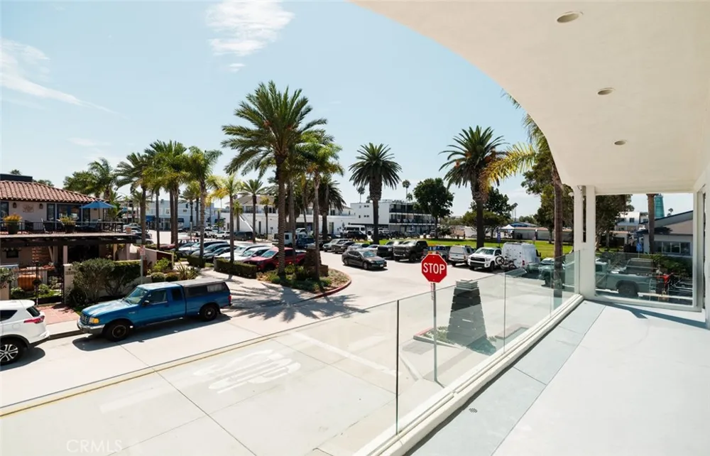 1444 W Bay Newport Beach, CA 92661