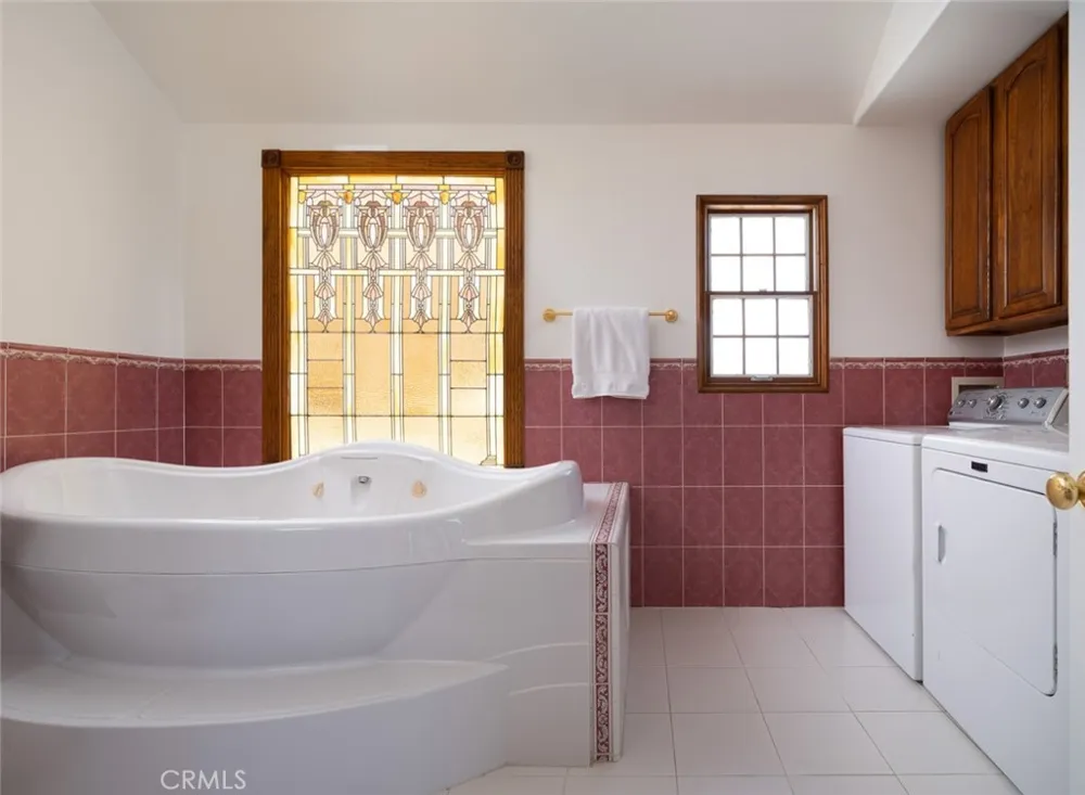 1444 W Bay Newport Beach, CA 92661