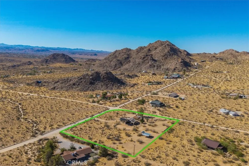 8715 Desert Shadows Road Joshua Tree, CA 92252