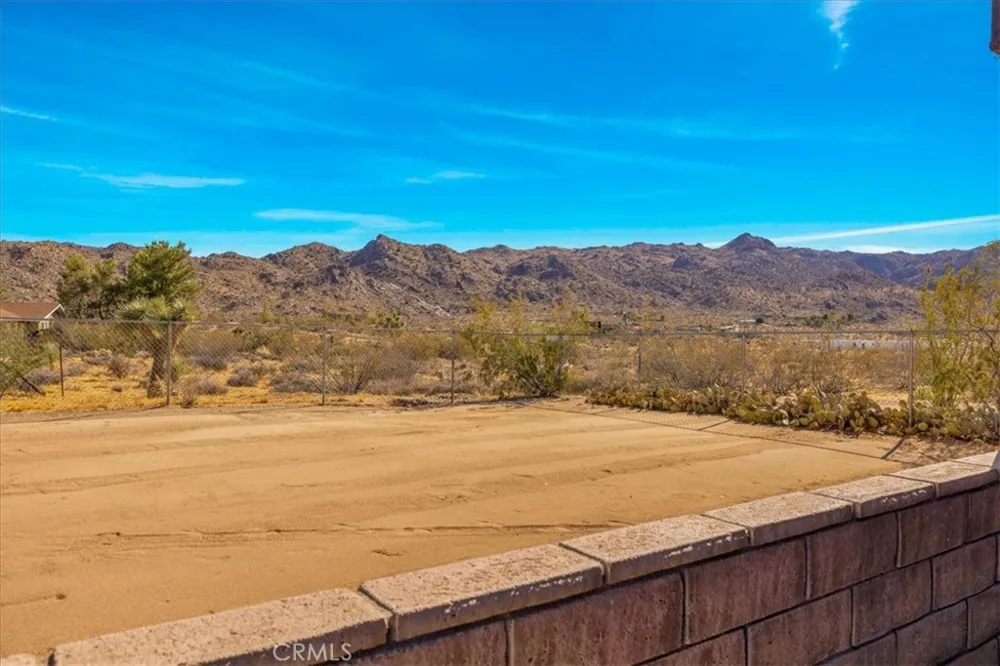 8715 Desert Shadows Road Joshua Tree, CA 92252