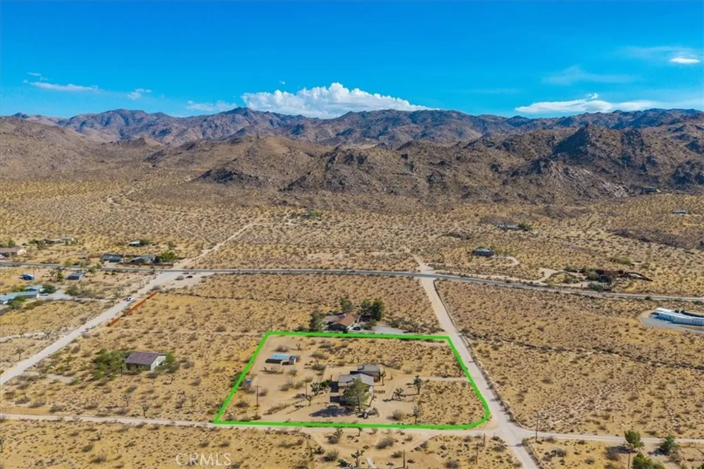 8715 Desert Shadows Road Joshua Tree, CA 92252