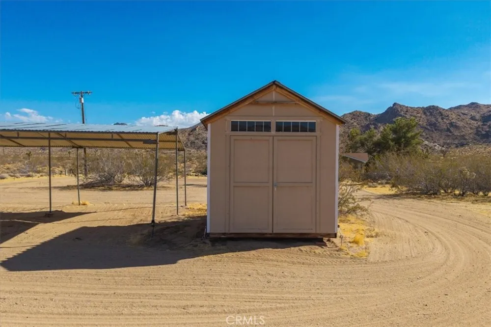 8715 Desert Shadows Road Joshua Tree, CA 92252