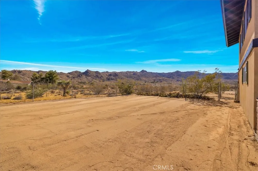 8715 Desert Shadows Road Joshua Tree, CA 92252